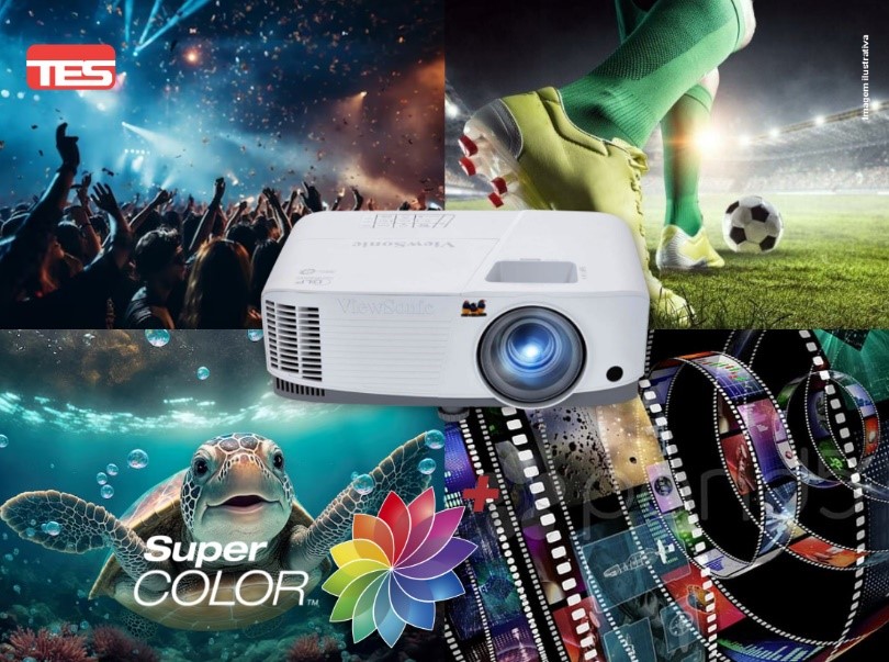 a imagem apresenta uma composição com diversos elementos relacionados à projeção e entretenimento. no centro, há um projetor branco da marca tes. ao redor dele, há outras imagens que representam diferentes usos do projetor, como uma multidão em um show de música, um jogador de futebol chutando uma bola, uma tartaruga nadando em um ambiente subaquático e rolos de filme. a imagem também exibe o logotipo da "super color", que provavelmente se refere a recursos de cores do projetor.